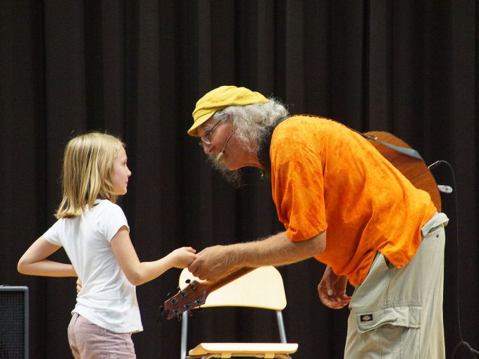 Hallo, wie heisst du? Foto: Stiftung 3FO (FK)