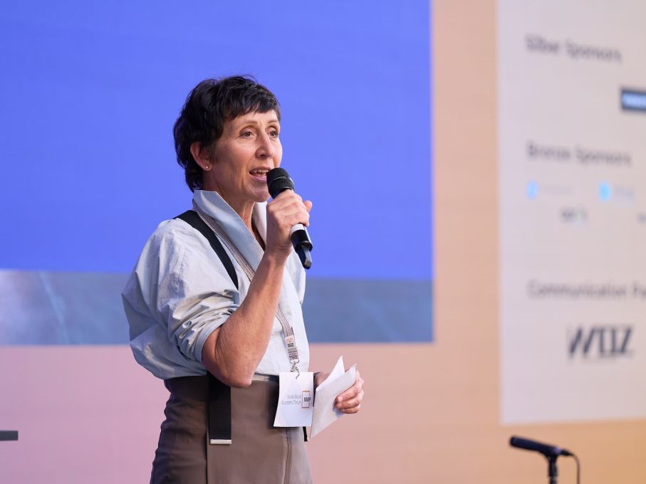 Monika Schärer führte frisch und mit Witz durch den Tag. Foto: SSEF Monika Schärer führte frisch und mit Witz durch den Tag. Foto: SSEF